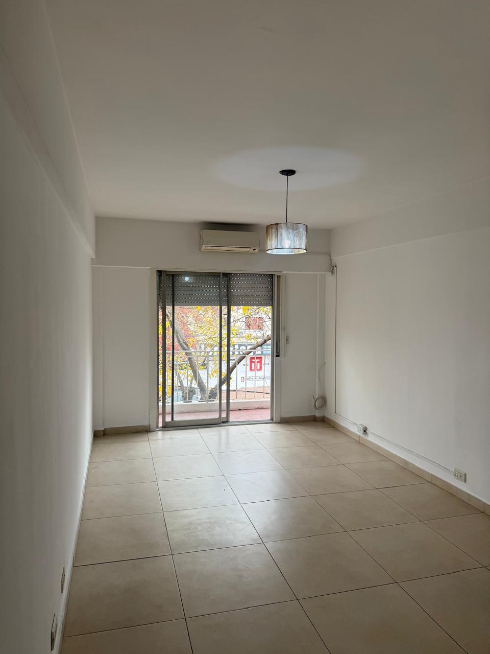 Living con aire acondicionado