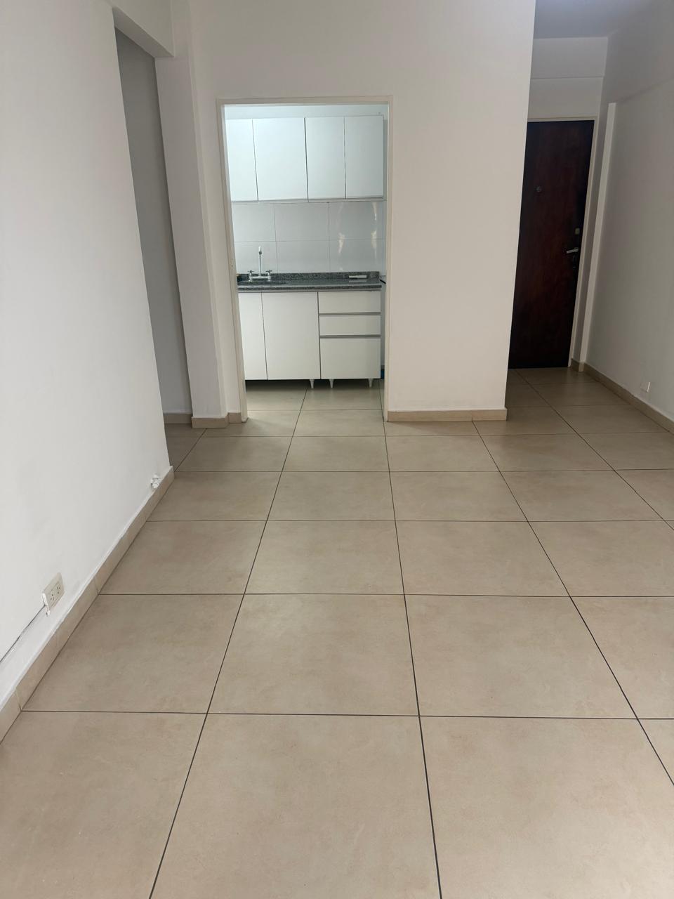 Pasillo y entrada a cocina